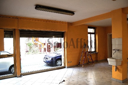 Foto Locale commerciale in Via Fratelli Rosselli 7, Settimo Torinese