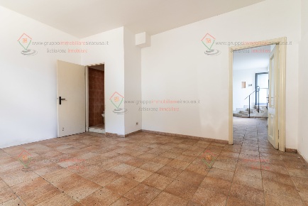 Foto Ufficio a Siracusa Gelone - Cadorna di 68 m² con 2 locali in vendita