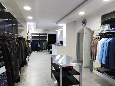 Foto Locale commerciale a Ragusa di 60 m² con 2 locali in vendita