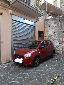 Foto Magazzino in Via Francesco Manzo, Salerno Centro di 40 m² con 1 locali