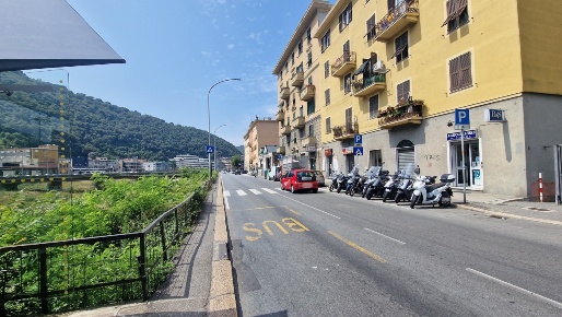 Foto Locale commerciale in Via Piacenza 100, Genova Molassana di 32 m²