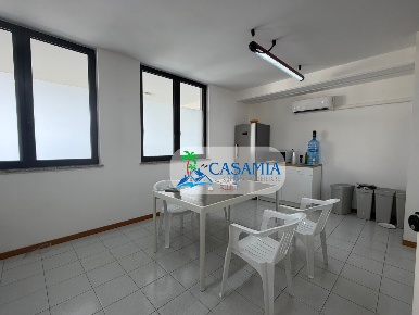 Foto Ufficio a Monteprandone Centobuchi di 57 m² con 1 locali in affitto