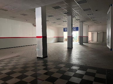 Foto Locale commerciale in Via Salaria 180, Castel di Lama di 770 m²