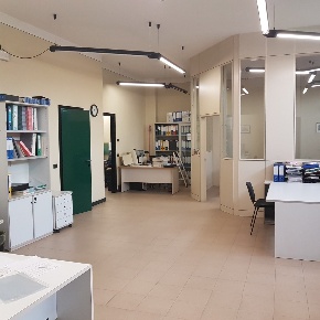 Foto Locale commerciale in Via Alcide De Gasperi 9C, Cavenago d'Adda Centro