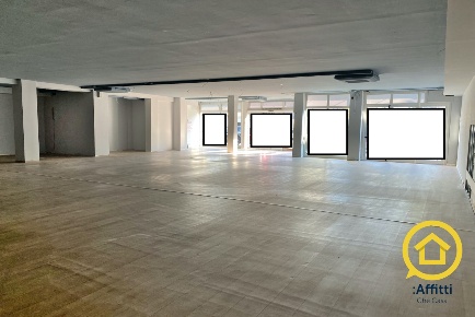 Foto Locale commerciale in Sobborgo Valzania, Cesena Ospedale - Case Finali