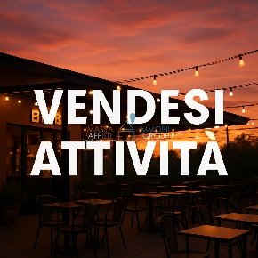 Foto Attività commerciale in via X Aprile 8, Massa Centro di 60 m²