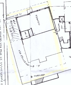Foto Locale commerciale a Senigallia di 62 m² con 2 locali in vendita