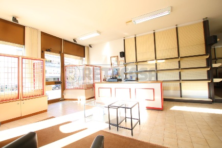 Foto Locale commerciale in Via Gaetano Salvemini 65, Vicenza di 141 m²
