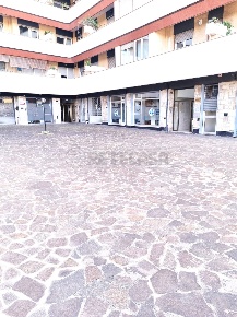 Foto Locale commerciale a Pescara Porta Nuova di 77 m² con 3 locali