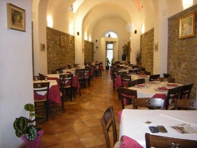 Foto Locale commerciale in via scovazzo 19, Caltanissetta Centro di 135 m²