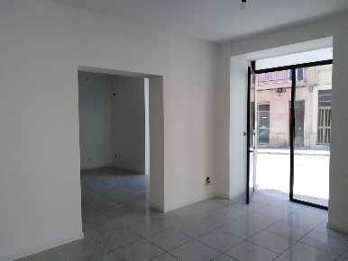 Foto Locale commerciale a Ragusa di 70 m² con 3 locali in affitto