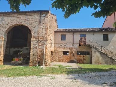 Foto Magazzino in via disturbo 10, Agugliaro Centro di 258 m² in vendita