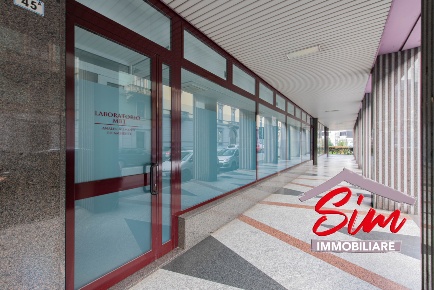 Foto Ufficio in Viale Dante Alighieri sn, Novara Centro - Stazione