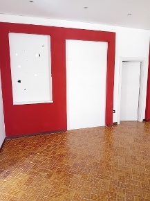 Foto Locale commerciale a Orsogna di 43 m² con 2 locali in affitto