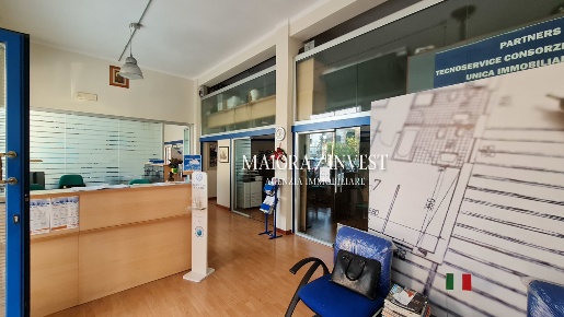 Foto Locale commerciale in Via Metauro, San Benedetto del Tronto di 163 m²