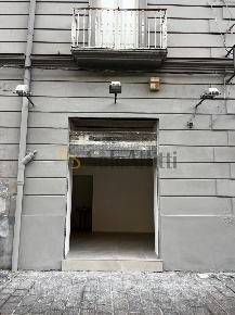 Foto Locale commerciale in Via Mergellina 153, Napoli di 25 m² con 1 locali
