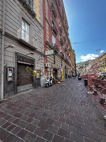 Foto Locale commerciale in Via Mergellina 153, Napoli di 25 m² con 1 locali