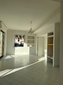 Foto Locale commerciale a Colli del Tronto di 70 m² con 2 locali in vendita