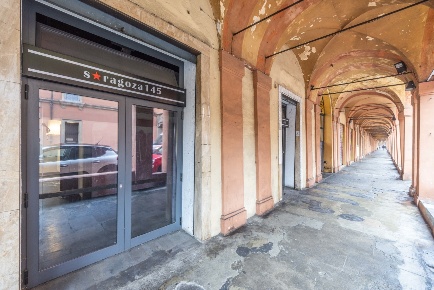 Foto Locale commerciale in Via Saragozza, Bologna Saragozza fuori Porta