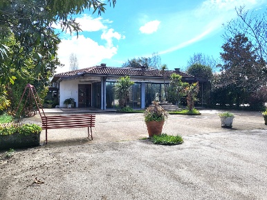 Foto Locale commerciale in Via Stazione, Ferentino di 340 m² in vendita