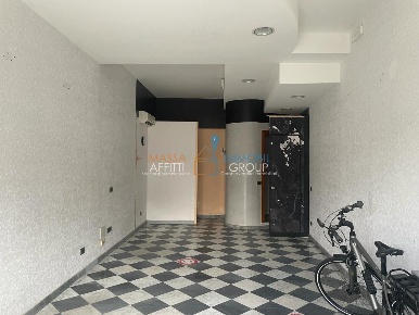 Foto Locale commerciale in Via Cavour 20, Massa Centro di 55 m² in affitto