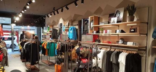 Foto Attività commerciale a Mazara del Vallo di 110 m² con 2 locali