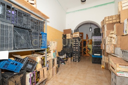 Foto Locale commerciale in Via IV Novembre 13, Adrano di 41 m² con 1 locali