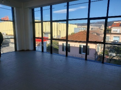 Foto Ufficio a Sarzana Crociata di 57 m² con 2 locali in vendita