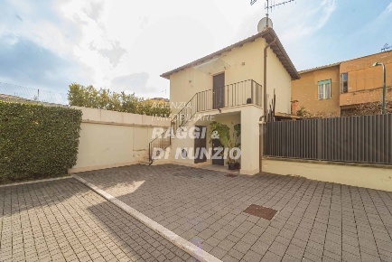 Foto Ufficio in V. S. Giovanni Bosco, Grottaferrata Centro di 30 m²