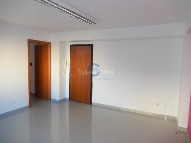 Foto Ufficio a Catanzaro Fortuna - Corvo di 80 m² con 3 locali in affitto