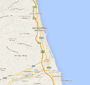 Foto Locale commerciale a San Benedetto del Tronto di 400 m² con 2 locali