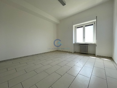 Foto Ufficio a Catanzaro San Leonardo di 150 m² con 6 locali in affitto
