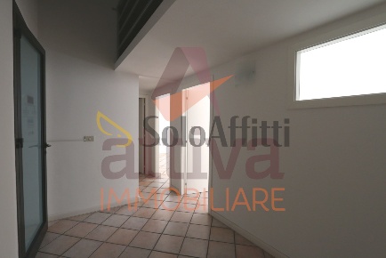 Foto Ufficio a Castelfidardo Centro di 60 m² con 2 locali in affitto