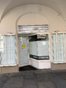 Foto Locale commerciale a Reggio nell'Emilia Centro Storico di 80 m²