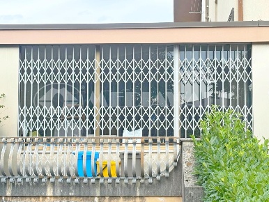 Foto Locale commerciale a Maniago Centro di 90 m² con 2 locali in vendita
