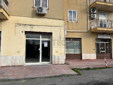 Foto Locale commerciale in VIA FILIPPO PALADINI 20, Caltanissetta Centro