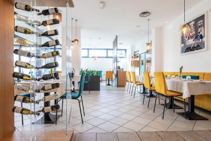 Foto Attività commerciale in Via Cantù 27/A, Cucciago di 275 m² in vendita