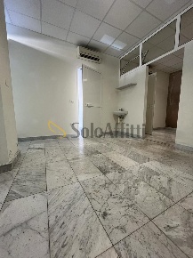 Foto Ufficio a Senigallia Centro Storico di 55 m² con 3 locali in affitto