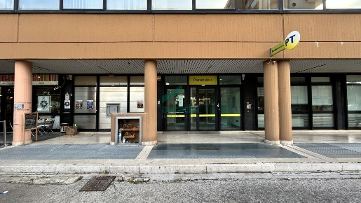 Foto Locale commerciale in Via Giovanni Amendola 205, Bari San Pasquale
