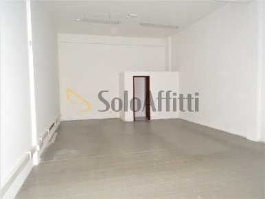 Foto Locale commerciale a Senigallia Marzocca di 70 m² con 1 locali