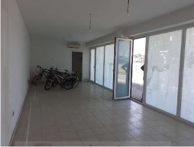 Foto Locale commerciale a Ravenna Marina di Ravenna di 56 m² con 1 locali
