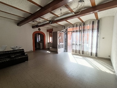 Foto Locale commerciale in Via Giovanni Capra, Pontenure Centro di 70 m²