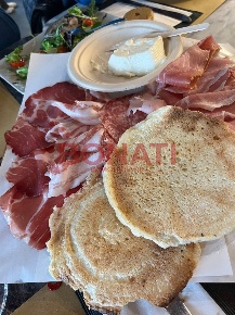 Foto Attività commerciale in Via del Prione 44, La Spezia Centro Storico