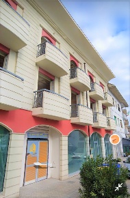 Foto Locale commerciale a San Benedetto del Tronto Centro di 377 m²