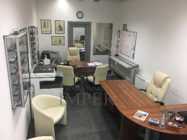 Foto Locale commerciale in Corso Limone Piemonte 118, Ventimiglia di 50 m²