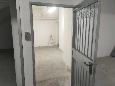 Foto Magazzino in Via Giovanni Torti 44, Genova di 11 m² con 1 locali