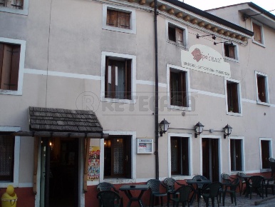 Foto Ufficio in Via Villa 34, Montorso Vicentino di 150 m² con 5 locali