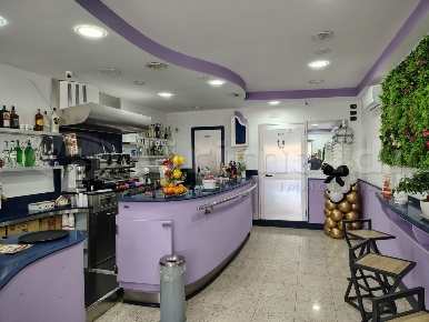 Foto Locale commerciale in Via Lago Patria  122, Giugliano in Campania