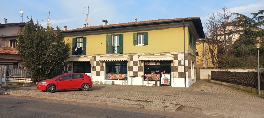 Foto Locale commerciale in Via del Palazzo, Montirone Centro di 127 m²