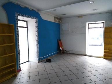 Foto Locale commerciale a Ragusa di 55 m² con 2 locali in affitto